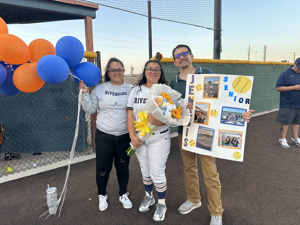 Senior night this weekend for Baseball and Softball! A huge thank you to our seniors for their hardwork and dedication to their programs! More memories to come! 🧡💙🤠 @Riverside_4ever