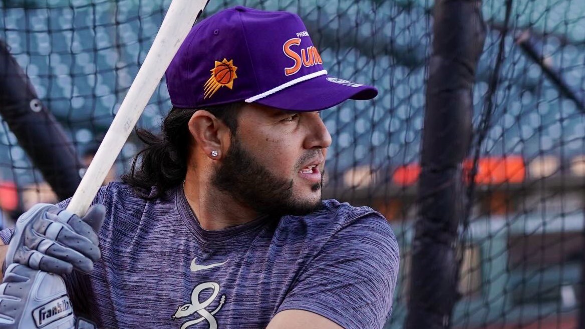 Dbacks's tweet photo. LET’S 👏 GO 👏 SUNS!

Good luck in the playoffs, @Suns!! https://t.co/sbJCQpOZA1