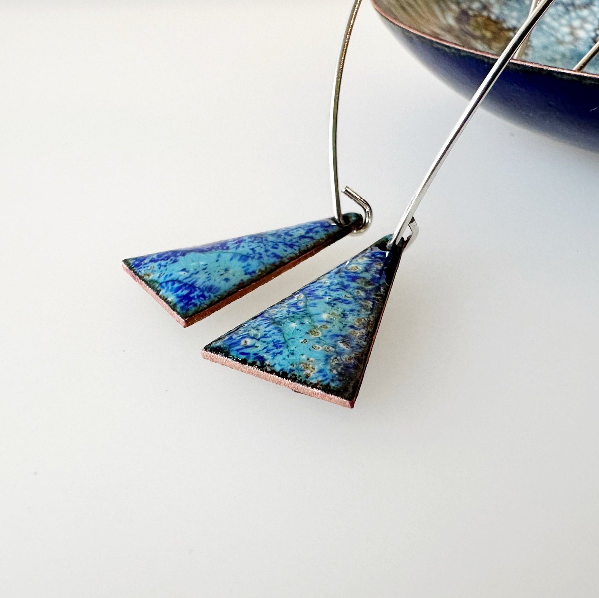 Blue Triangle and Enamel Drop Earrings tuppu.net/36590896 #ShopIndie #MHHSBD #UKCraftersHour #Etsy #MaisyPlum #MyNewTag #MothersDayGift