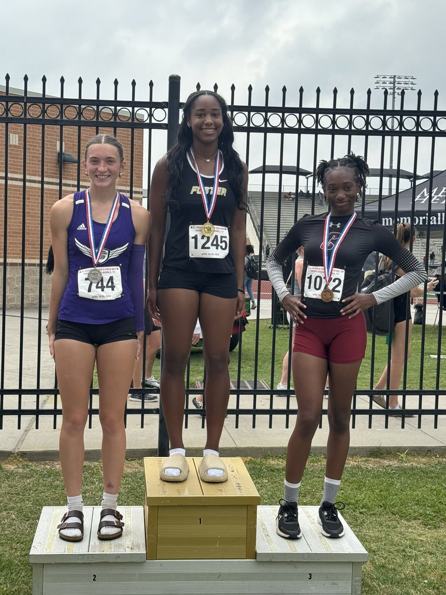 Foster Girls Track tweet media