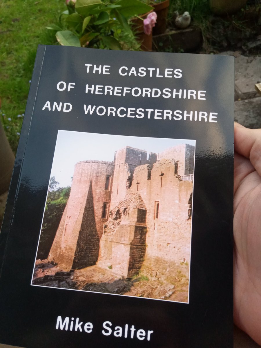 @castlehunteruk some great stuff in this #herefordshire #castles