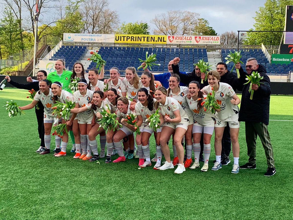 TelstarJeugd's tweet photo. Jong Telstar (vrouwen) verzekerde zich vandaag voor eigen publiek van promotie naar de Eerste Divisie A door een 3-1 zege op Jong Excelsior. Jongens Onder 21 leed in het 711 Stadion een nederlaag tegen AFC. Zeges voor de jongens van O18 en O16.

#WitteLeeuwen | #WitteLeeuwinnen https://t.co/IMmtJeV7uA