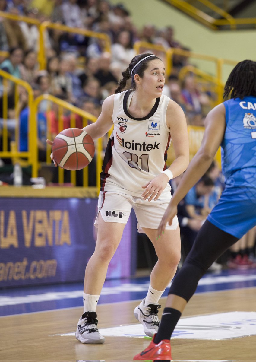 🚨🚨🚨 Amaiera! Final! 🚨🚨🚨 Amaitu da denboraldia! 😞 Eskerrik asko Marea Granate! 👏🏼💜 @CBAvenida 67 Lointek Gernika Bizkaia 38 📸 @VirPintado #GutarikoBat💜