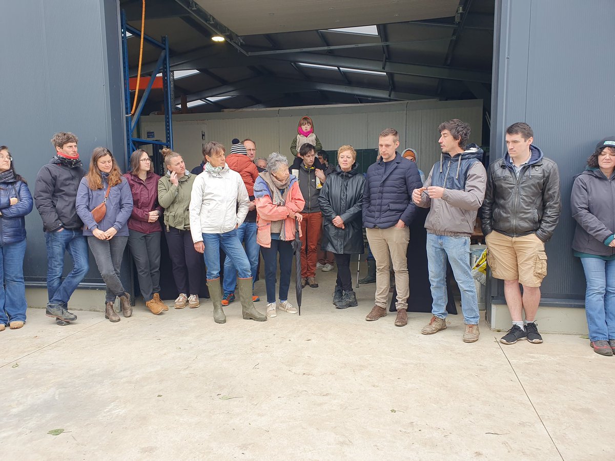 Visite ce matin de la coopérative GROW qui produit des légumes sur sols vivants et commercialise en gros Inspirantes pratiques et échanges avec @celine_tellier et @saskiabricmont @Sacapuces