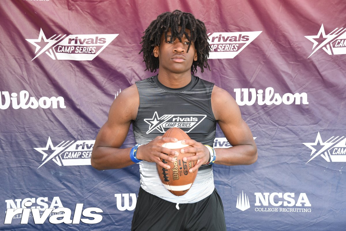 #GaTech impressed CB Elgin Sessions when he visited for a scrimmage earlier this month and that turned into an OV for mid-June for the Jackets. georgiatech.rivals.com/news/tech-impr…