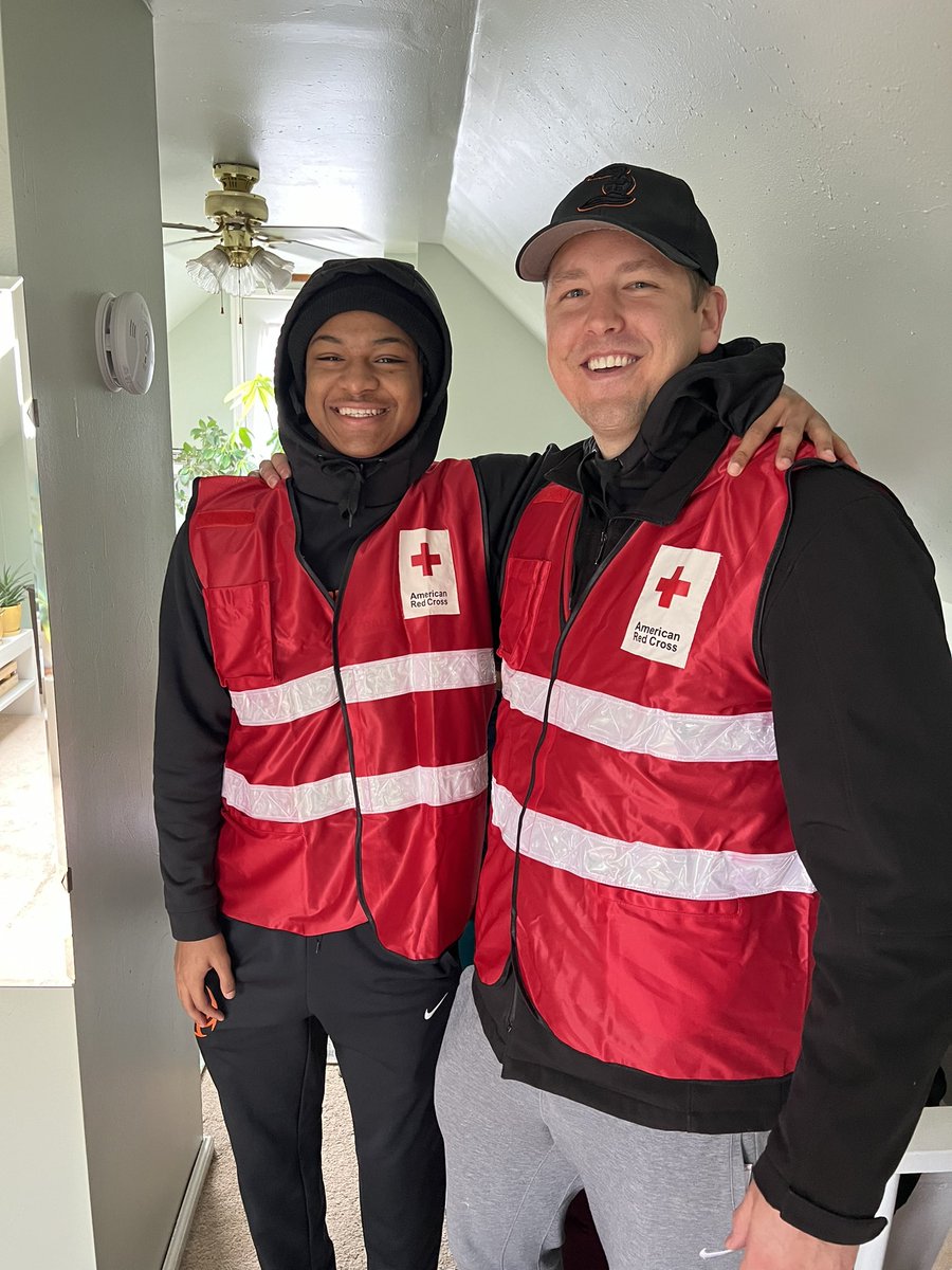 The team volunteered with @RedCross Sound the Alarm today! They went around town and tested / installed new smoke alarms in area homes!