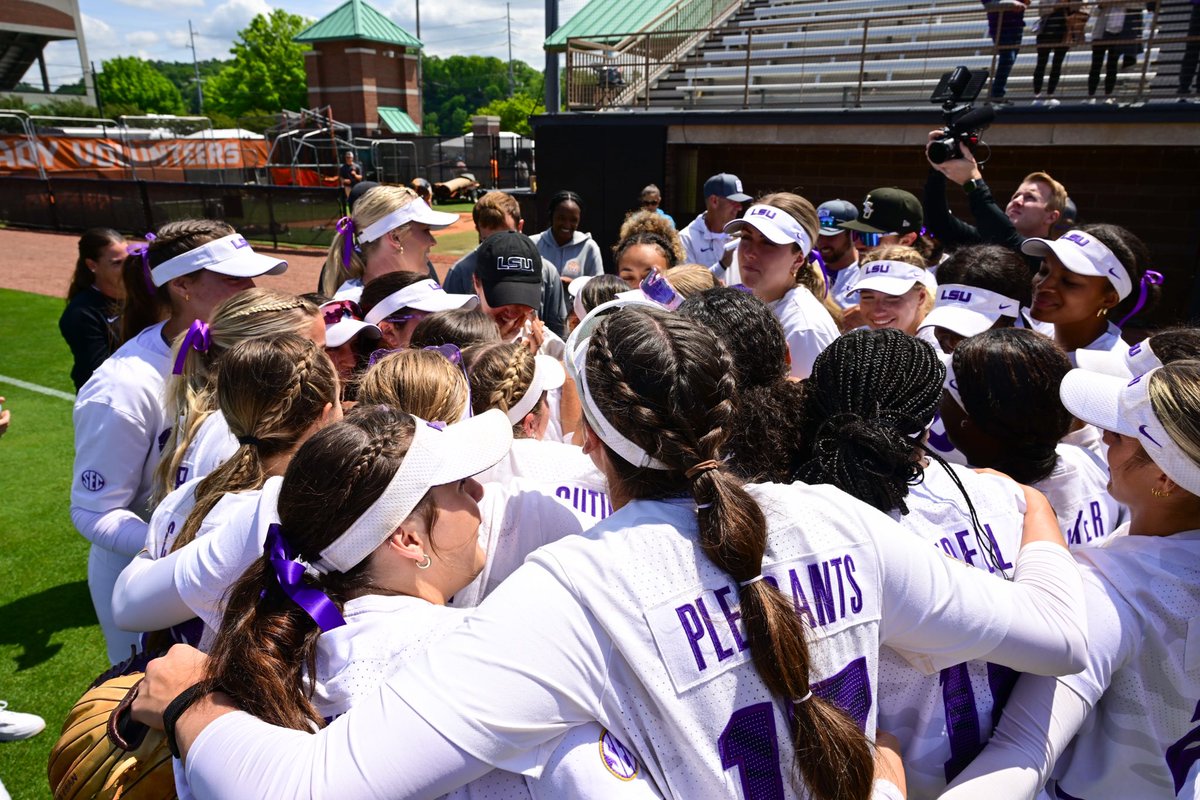 527 LSU Wins Beth Torina is among only 5 LSU Athletics head coaches of head-to-head team sports with at least 500 career wins at LSU! • Skip Bertman 870 • Paul Mainieri 641 • Harry Rabenhorst 569 • Beth Torina 527 • Yvette Girouard 526 #BT527