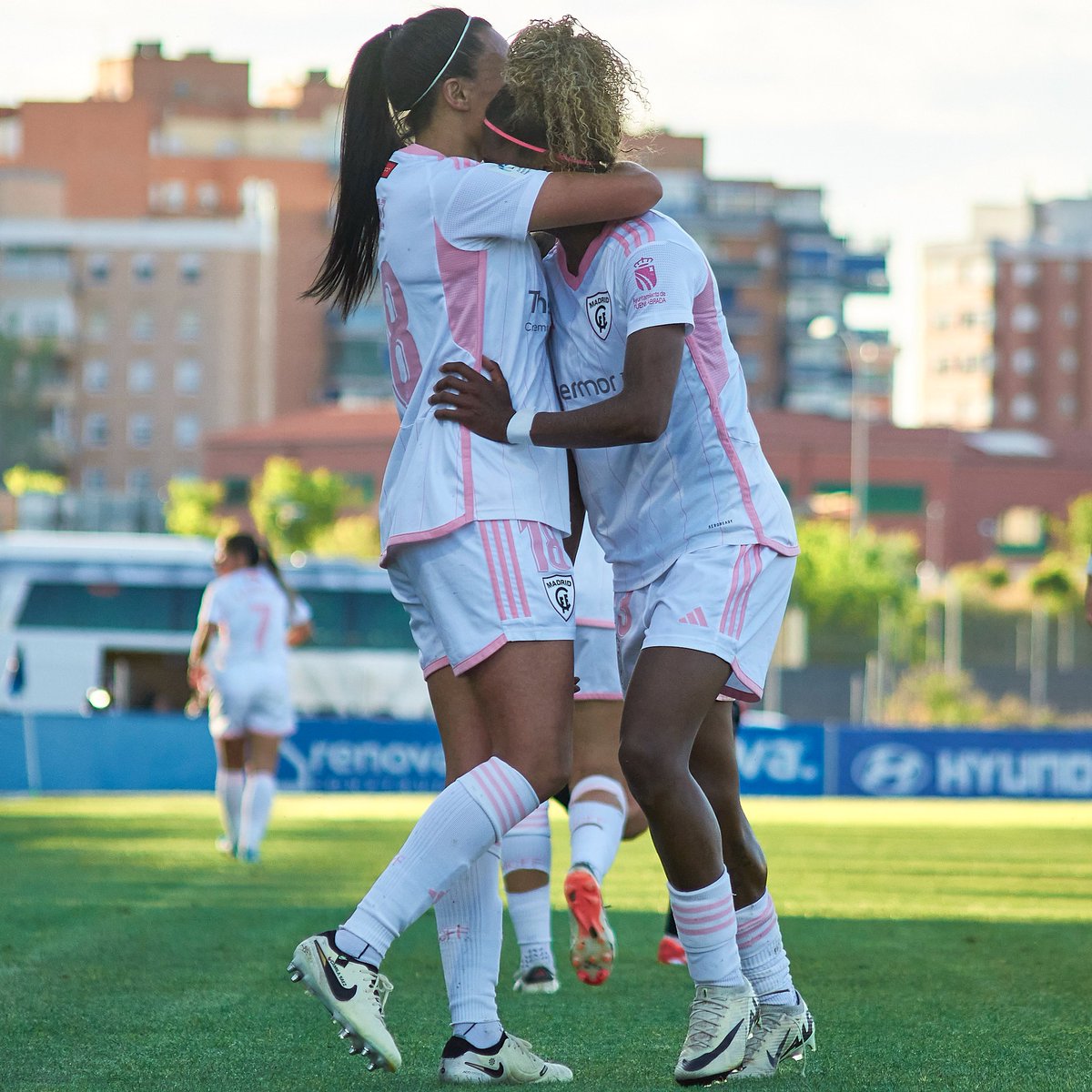 Asistencias de gol que son auténtica Camila en rama ✨ #LigaF | #VamosMiMadrid 🤍🩷