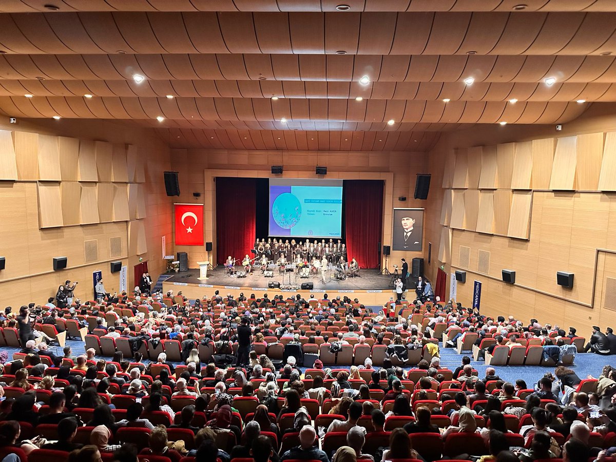 Turizm haftasi etkinlileri kapsaminda Sivas Medicana Hastanesi işbirliği ile hazirlanan 'İlkbaharin Renkleri Türkülerle Buluşuyor' adlı konser duzenlendi. Konsere vatandaslarimiz yoğun ilgi gösterdi.