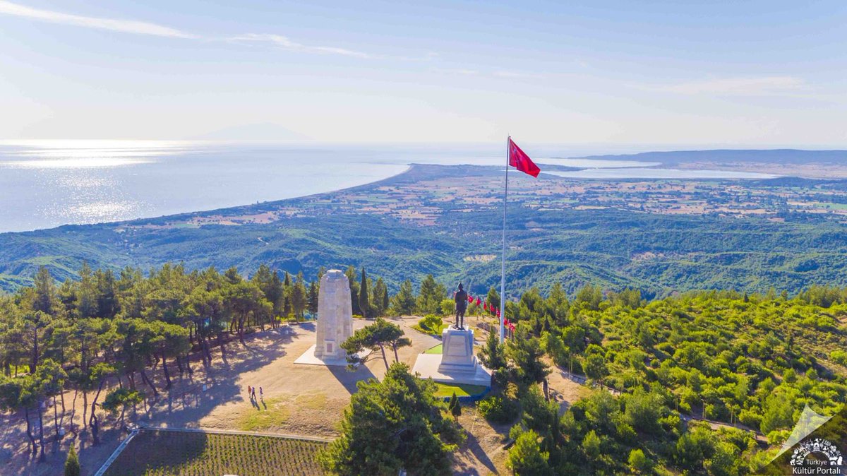 Conkbayırı Atatürk Zafer Anıtı 🇹🇷 📍 Eceabat