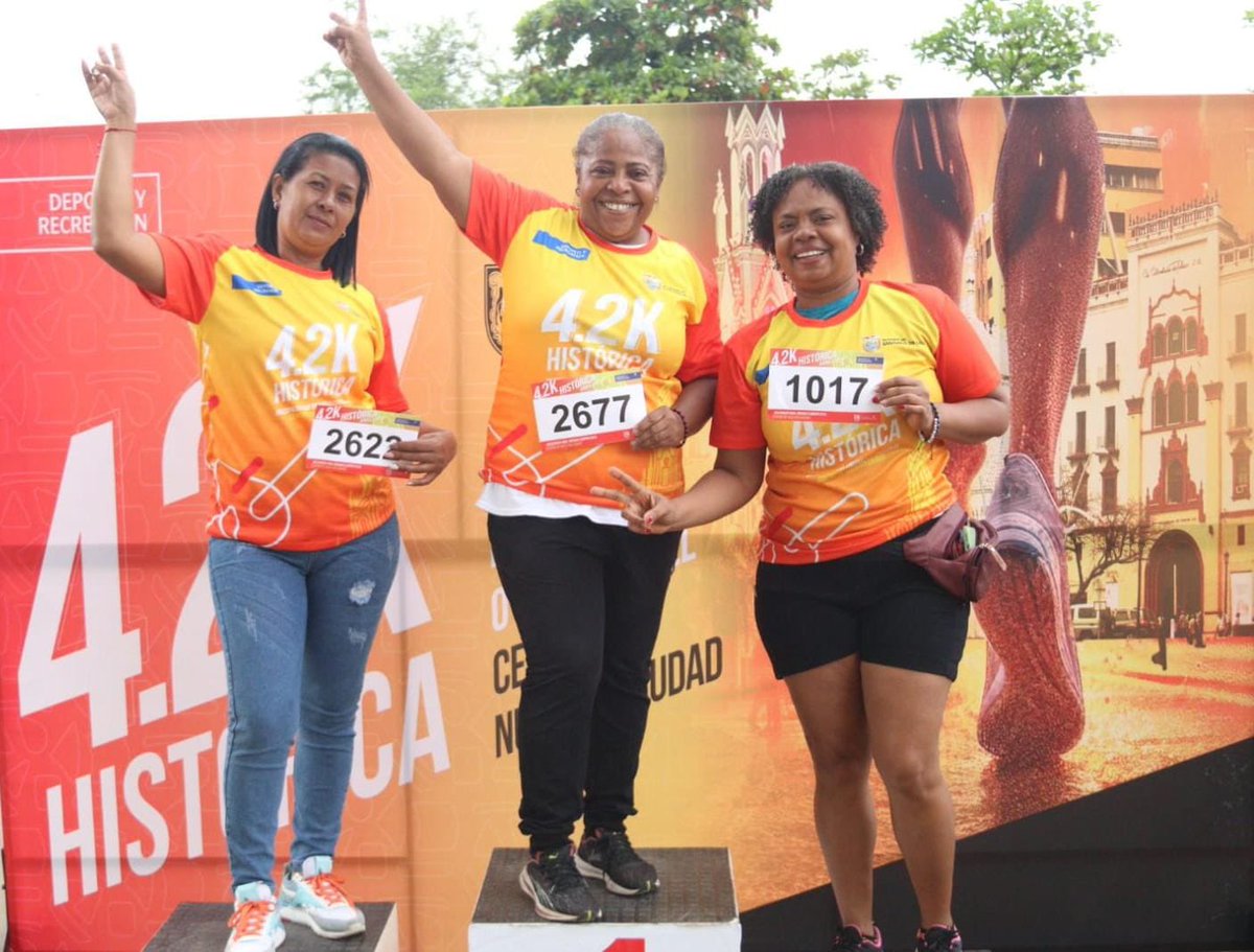 Los caleños ya han reclamado su kit para la 4.2K Histórica, una carrera que recorrerá el centro histórico de nuestra ciudad. 

Te esperamos en el Coliseo de Sóftbol hasta las 5:00 p.m. 🔝🔥 

#JuegoLimpio #RecuperemosCali