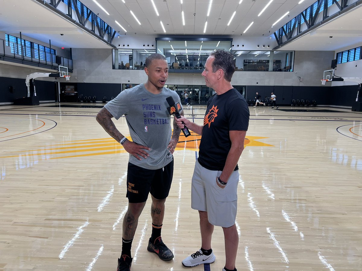 Tom Leander tweet media