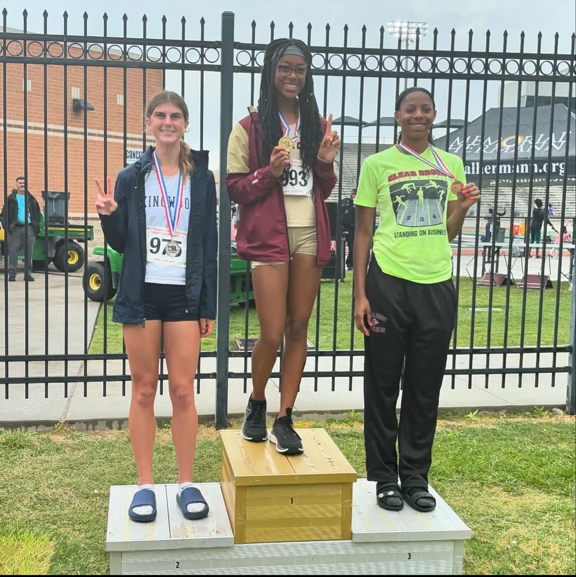 savannahbyers25's tweet image. 2nd Place at Region with a jump of 5’10. State bound!!! @uiltexas @kingwoodxctf