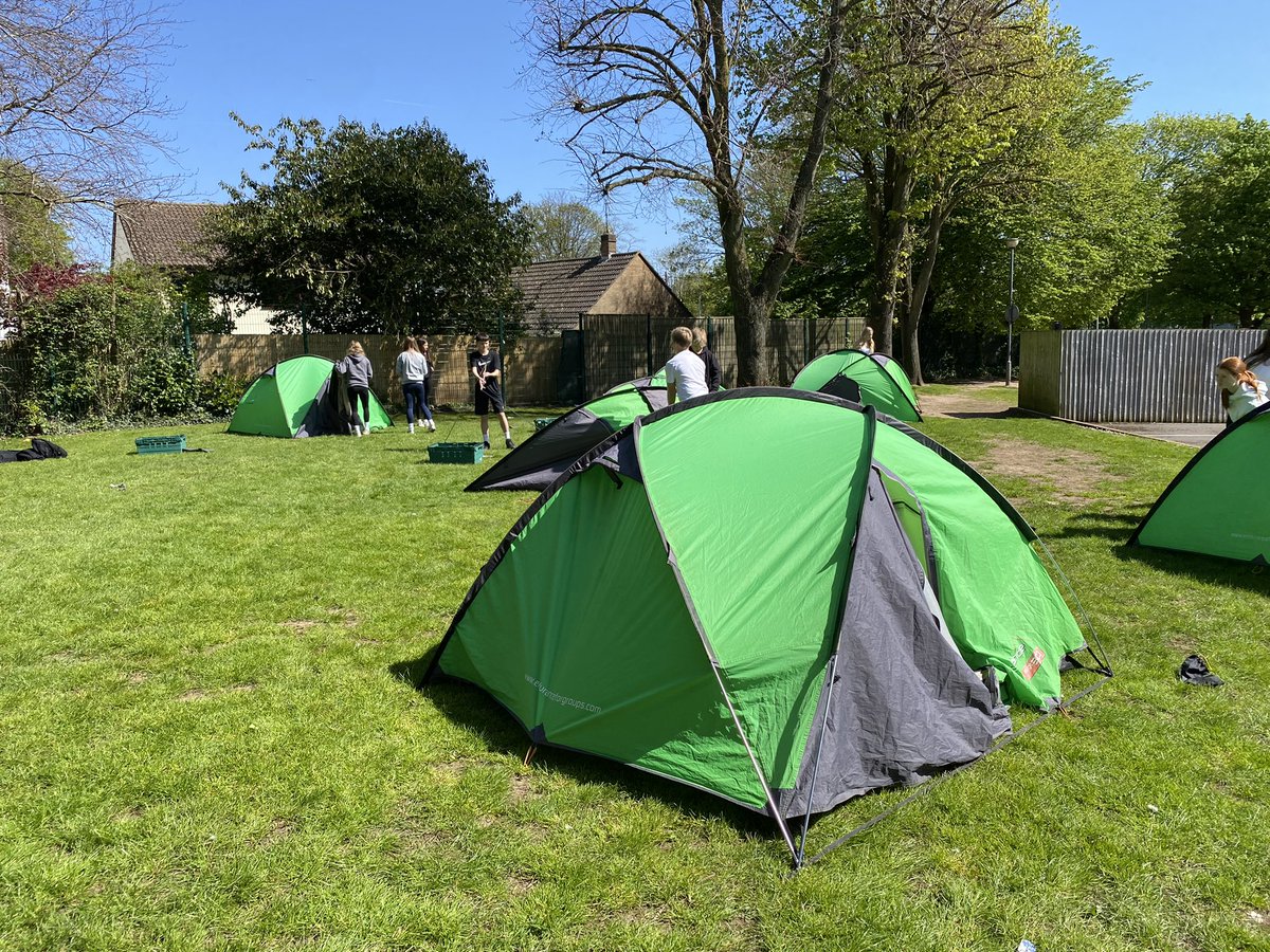 ☀️ What a fantastic day for our Bronze DofE cohort A students as they completed their training day in the glorious sunshine with @H5adventure ☀️