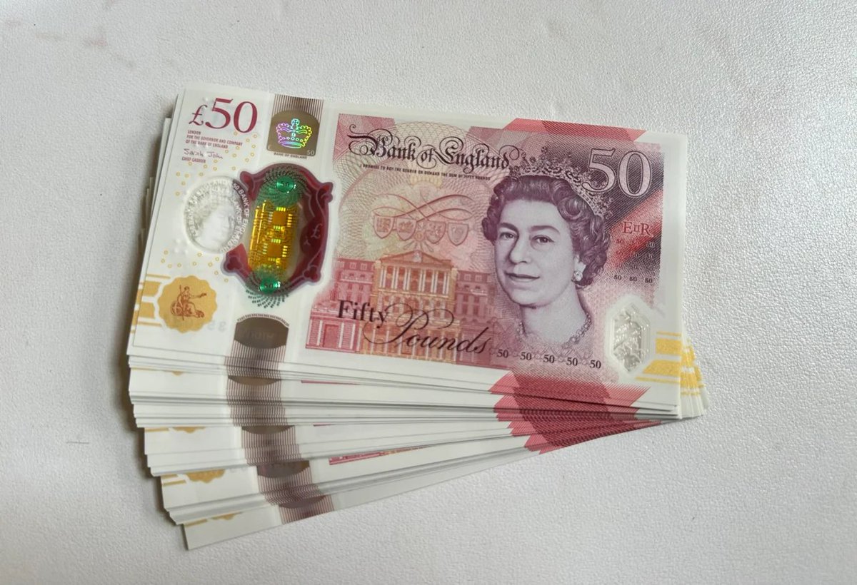 Filomena082's tweet photo. Money for Weekend expense. https://t.co/EjpG2ROEbs