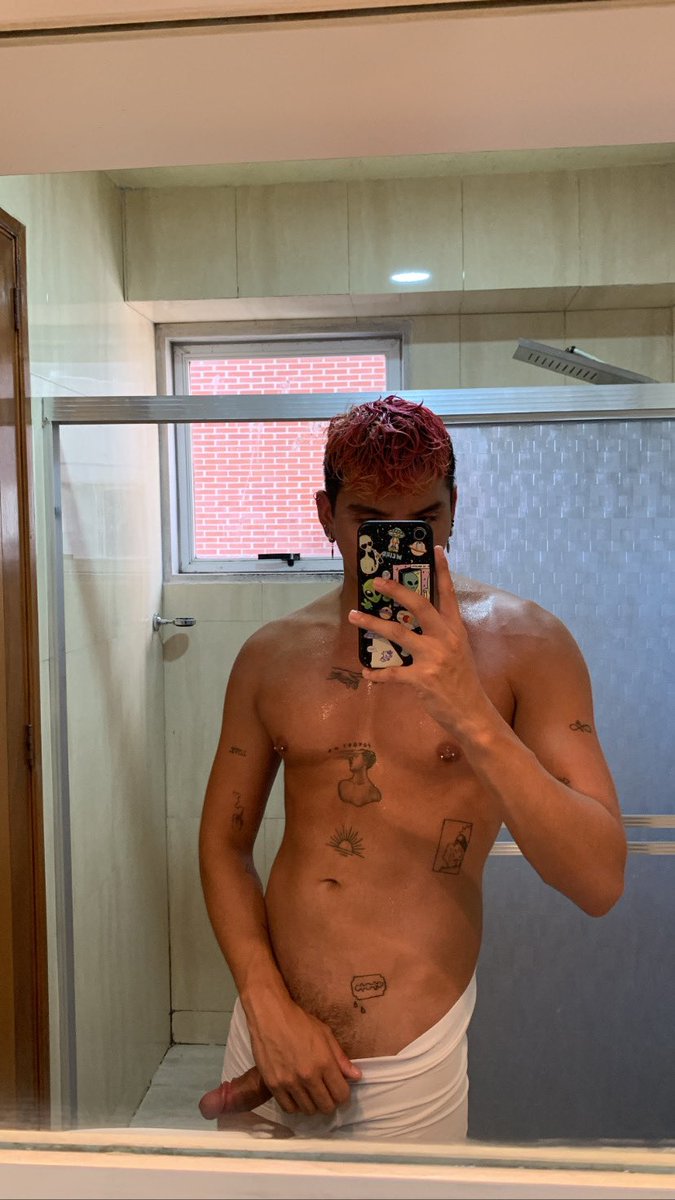 DiabloHot20's tweet photo. Alguien que me quiera dar culito…¿?🍑💦 https://t.co/bDGjScZeaY