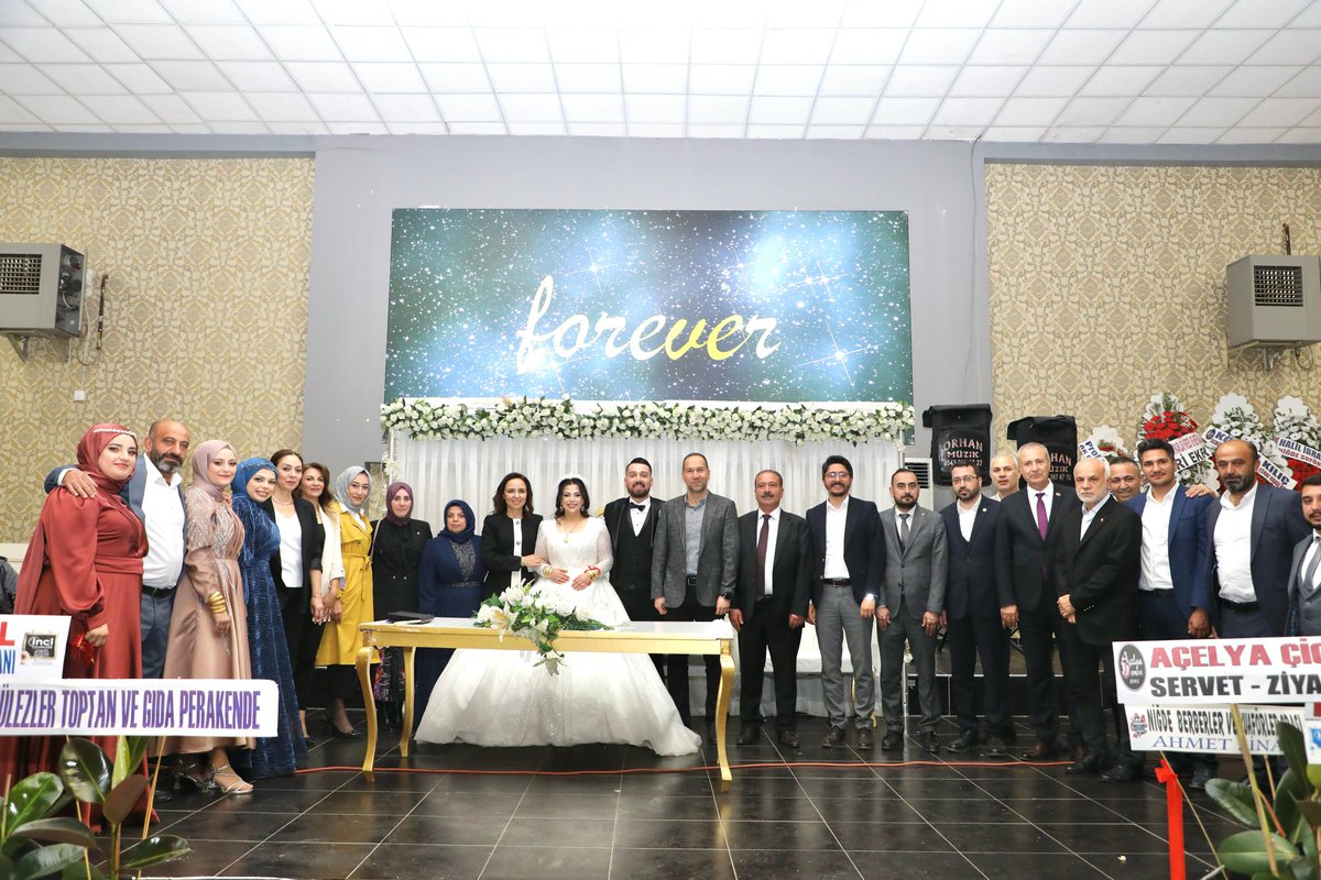 AK Parti Niğde Belediyesi Meclis Üyemiz Sami Tanrıverdi’nin kıymetli evladı Yasemin&Fatih Mehmet kardeşlerimizin düğün merasimine katıldık.🙋‍♂️ Rabbim ömür boyu mutlu ve huzurlu bir aile yaşamı nasip etsin. 💍