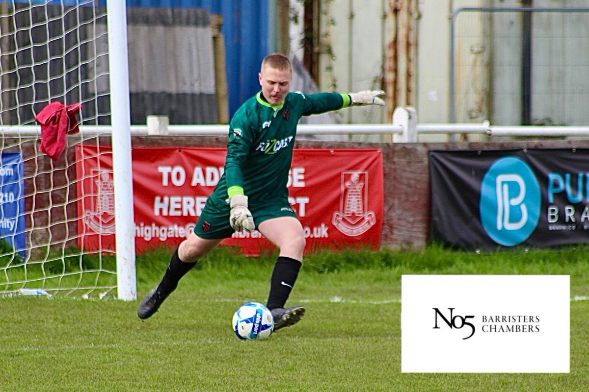Today’s player of the match in association with @No5Chambers was <a href="/h_paterson18/">harry</a> 🧤

#UpTheEarls👑