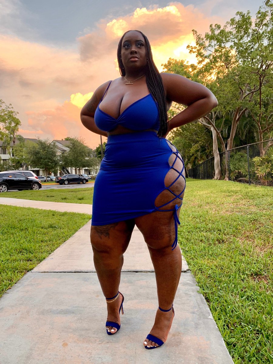 JuSuperhuman's tweet image. Before I log off to go be a productive member of society… here’s my reminder that yall need to follow me across all my socials campsite.bio/jusuperhuman