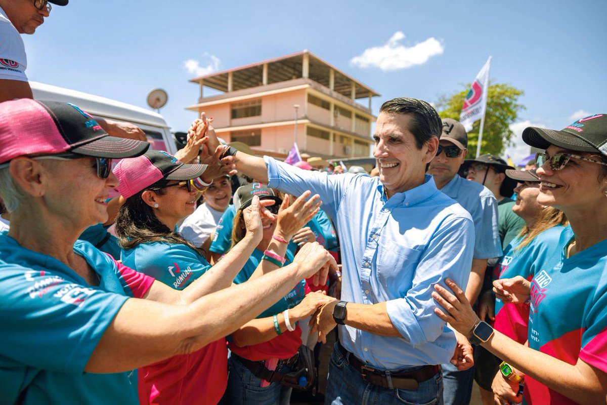 romuloroux's tweet photo. ¡Gracias, Las Tablas, por este recibimiento!

#ElCambioViene con ustedes y para ustedes, con apoyo al agro, más oportunidades de empleo y el hospital de Las Tablas que vamos a construir. https://t.co/4492YIDaZO