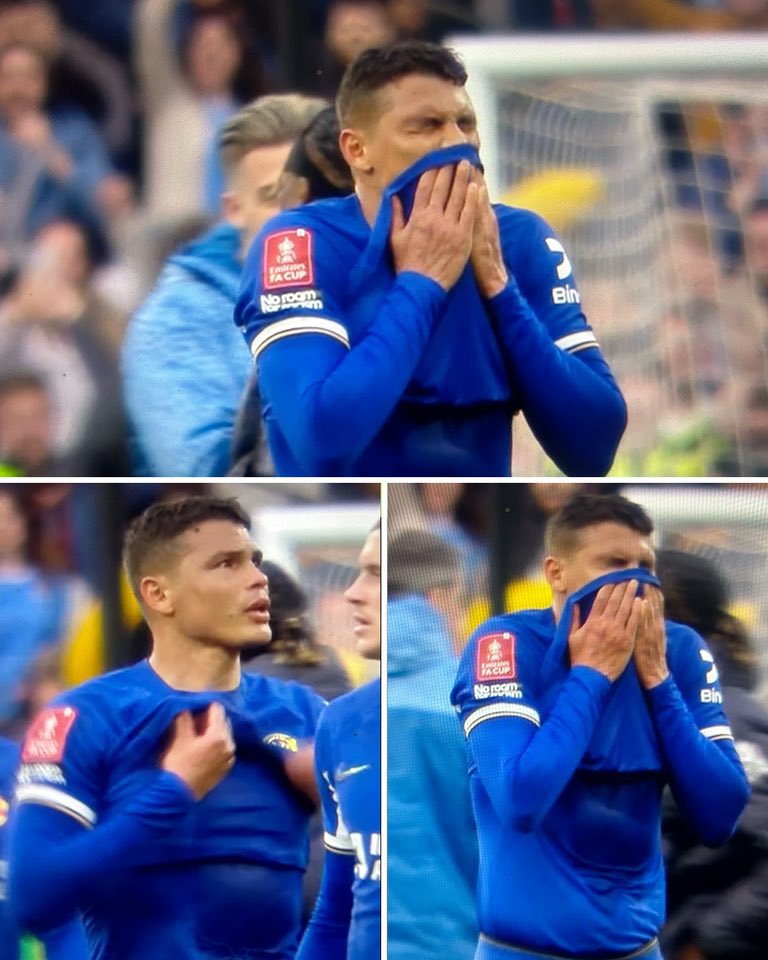 FabrizioRomano's tweet photo. 🔵💔 Thiago Silva was crying after the game at Wembley… as it could have been his last final in Europe.

Thiago and Chelsea will discuss future soon, he could leave the club at the end of the season — as current deal expires in June. https://t.co/zPIE9zEezS