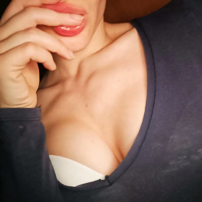 Kisses 💋💋💋 Follow me on https://t.co/0MRyOxUq0Y #model #kiss #Italian #italiangirl #me #picoftheday #sexy<a href="/tag/model"class="tags">#model</a><a href="/tag/picoftheday"class="tags"><span>#picoftheday</span></a><a href="/tag/me"class="tags"><span>#me</span></a><a href="/tag/sexy"class="tags"><span>#sexy</span></a><a href="/tag/kiss"class="tags"><span>#kiss</span></a><a href="/tag/italian"class="tags"><span>#italian</span></a><a href="/tag/italia"class="tags"><span>#italia</span></a>