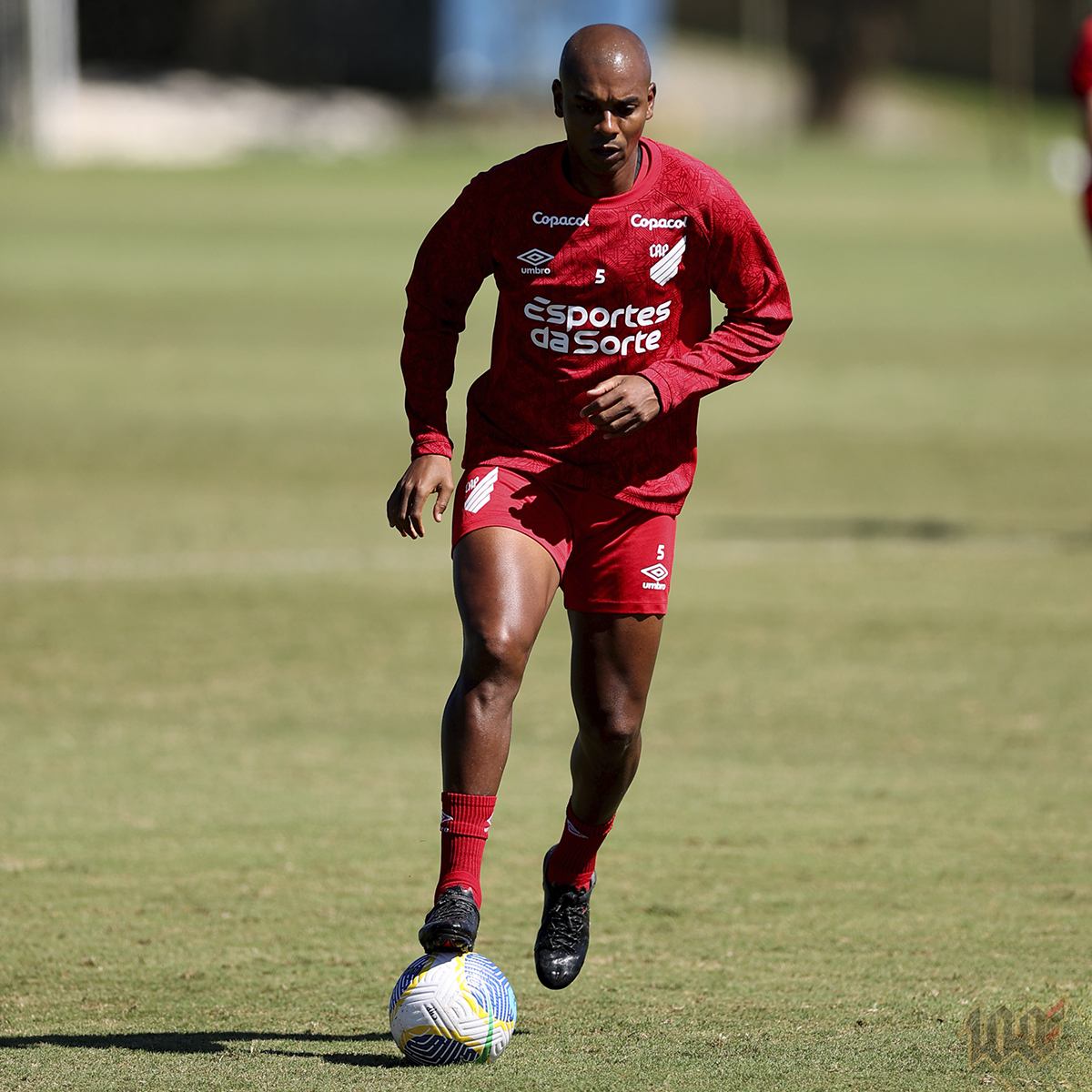 AthleticoPR's tweet photo. 🔴⚫
Furacão realizou neste sábado, no CAT Caju, o último treino antes da partida contra o Internacional! 

Veja aqui como foi: 
📲 https://t.co/GZelfEcnQu

#CAPxINT
Brasileirão: 3ª rodada
⏰ 21/04 (dom), às 16h
🏟️ Ligga Arena
🎟️ https://t.co/M5FoYshG8X 
📺 Rede Furacão e CazéTV

📸 Cahuê Miranda/athletico.com.br
#Athletico #Brasileirão