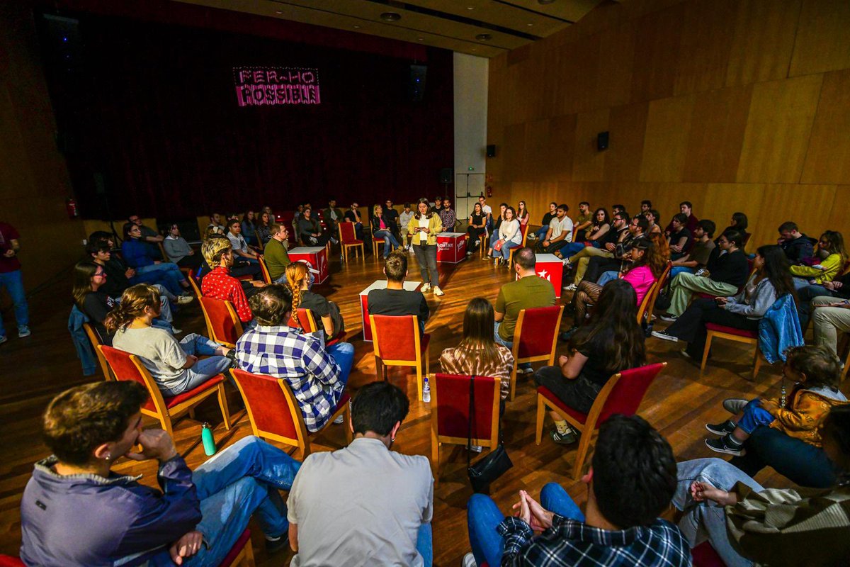 Avui a l’acte #FerHoPossible reivindiquem la feina feta aquests tres anys al Parlament de Catalunya per ajudar al jovent del nostre país✊🏼

🗳️Aquest 12 de maig anem a totes amb la <a href="/marbesses/">Mar Besses i Casanovas</a> i tot l’equip del Jovent Republicà!