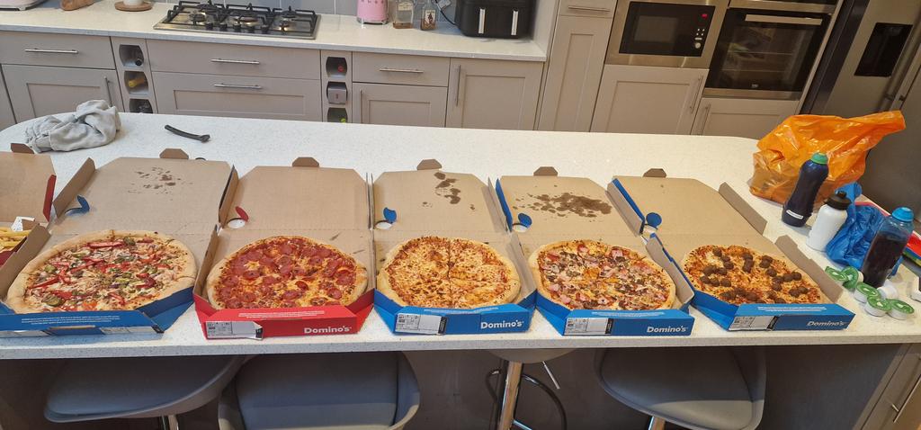 Who loves pizza