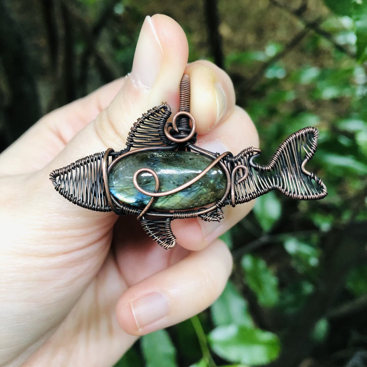 labradorite shark 🦈🌊💙
available now<3