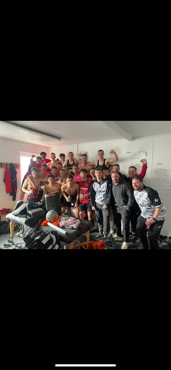 lathan_garrett1's tweet photo. What a first season in the cymru south, hell of a shift from the players and staff😮‍💨 thank you to everyone for the support #FootballAlwaysWins 🫶🏼❤️🖤 https://t.co/994lAnedbw