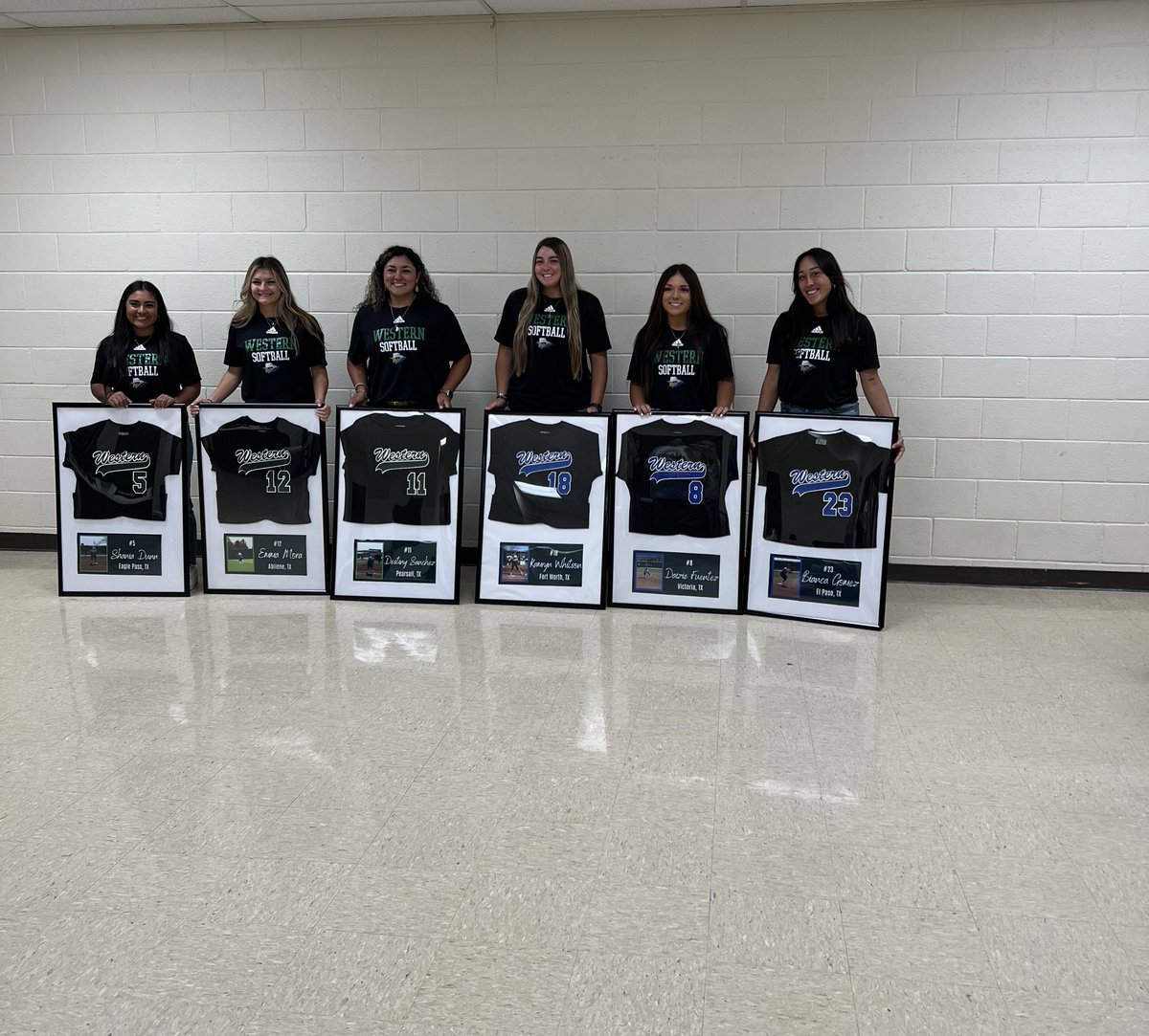 WTC Softball tweet media