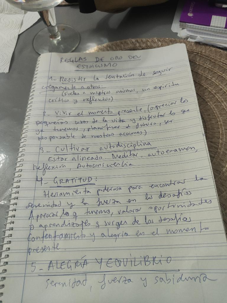 emeakaooo's tweet photo. REGLAS DE ORO DEL ESTOICISMO 🏆 https://t.co/GTh68H49mk