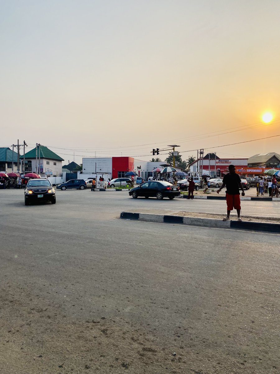 Goodnight from Imsu junction,tomorrow i will post what we’ve got in the state capital owerri 😌 I’m tired 😴 but yes it’s my pleasure 😇 to do this 🙏my fellow imolites ka chi fo nu o!