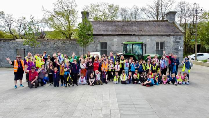 What a fabulous morning we had. The 🌞 shone too. We joined up with Clonmel Scout Group for our #springcleaning2024 & as part of our #Clonmelcleancollaboration 
This project sees us working with local businesses, groups, clubs & societies to help clean our town.