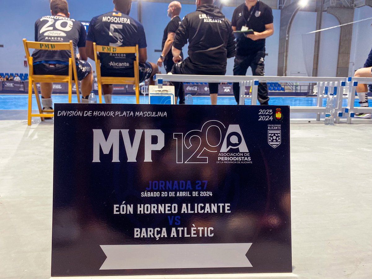 🤩𝐌𝐕𝐏 𝐀𝐏𝐏𝐀🤩

¡Llega el momento de elegir al mejor del partido! 

Hoy, el MVP, es gentileza de la @aperiodistasalc, en honor a su 120 aniversario. 

Vota al MVP

#EÓNHorneoAlicante #DHPlataMasc