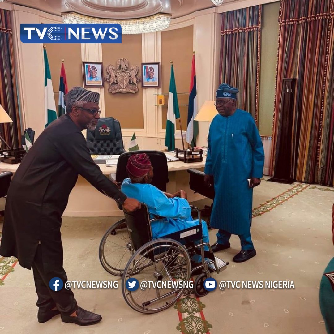 The national leader of the pan-Yoruba socio-cultural group, Afenifere, Pa Reuben Fasoranti, paid a courtesy visit to President Bola Ahmed Tinubu in his office at the presidential villa in Abuja. Photo credit📸: Personal Assistant to the President on Videography, Sunday Moses