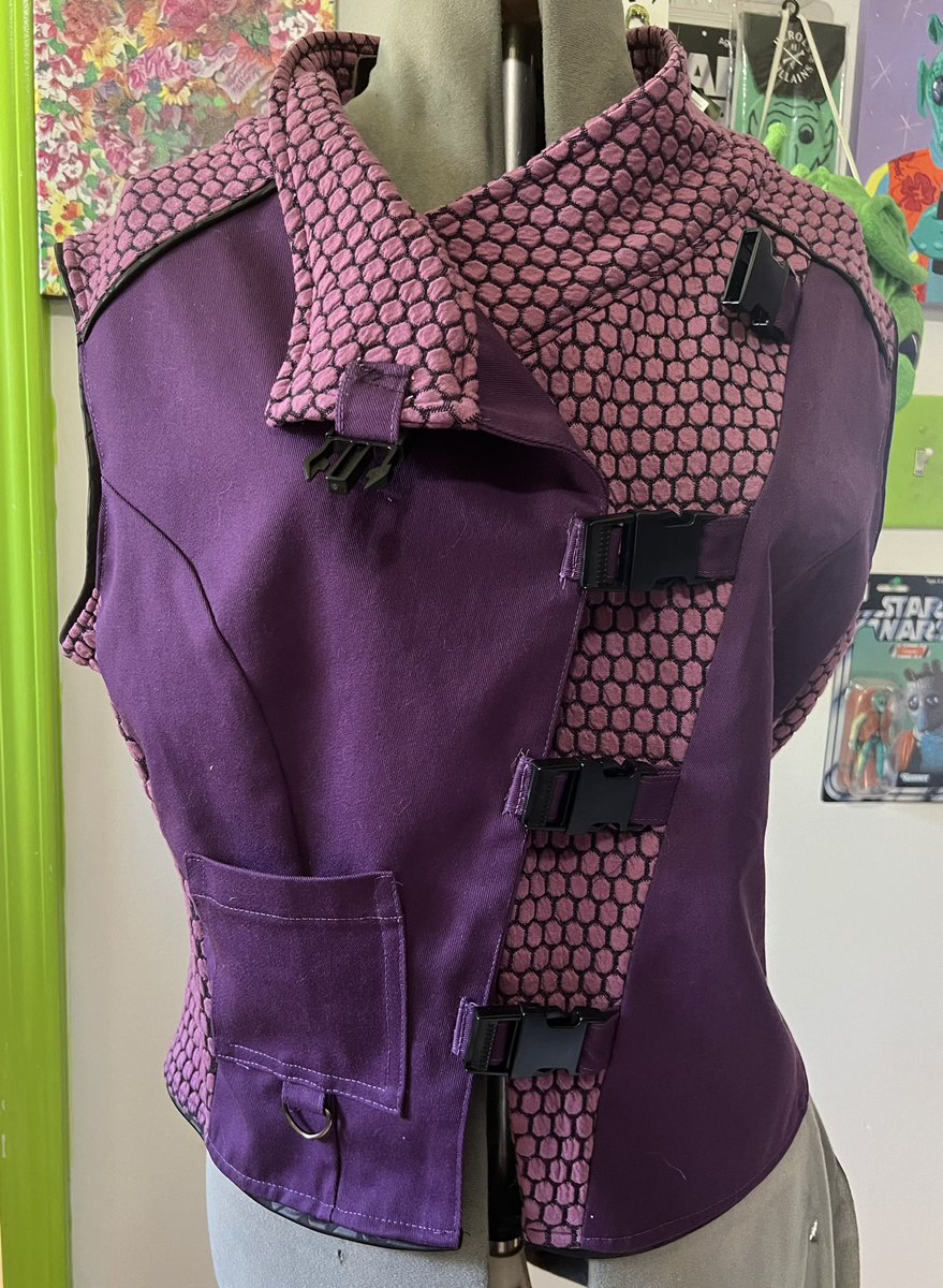 sewverynerdy's tweet photo. This one has been a slow project, just fitting in a couple of seams of stitching here and there because life is busy lately. I am still deciding whether or not I like it. 🤣 https://t.co/tjKsDlGYhC