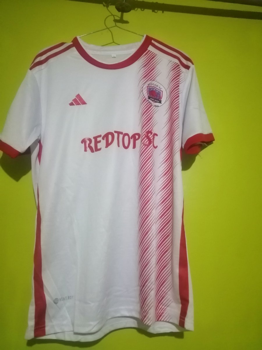 RedtopSc65391's tweet photo. #rwamwojo fc we are kamng 👌 https://t.co/RqA0r8Jtwj