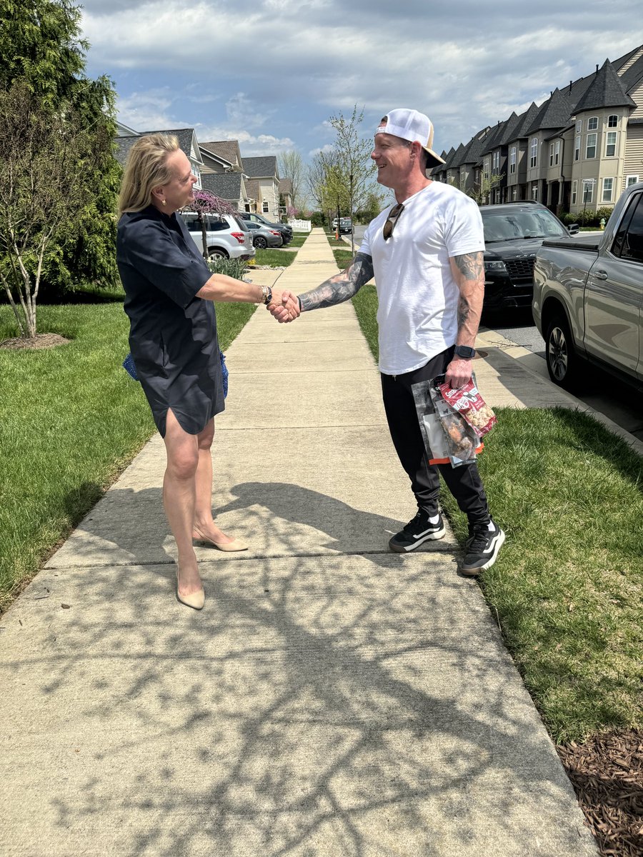 Walking through neighborhoods around Frederick spreading the good word about our common sense campaign, and met two voters who already cast their ballot for April McClain Delaney!! Thank you! #VoteBlue2024