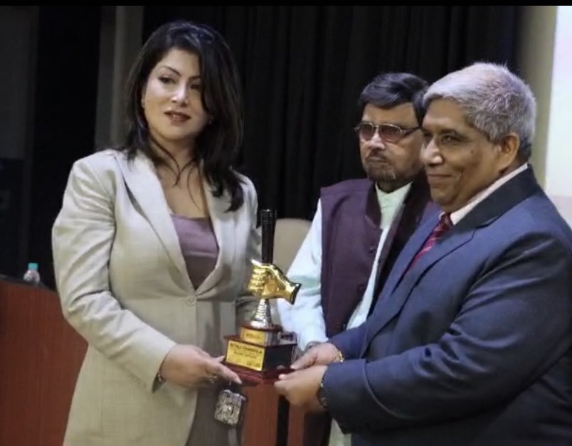 journomitalli1's tweet photo. Receiving this award from the Esteemed Honorable #JusticeSudhirAggarwal Sir is an incredible privilege.
My deepest gratitude goes to #IMWA and #RajeevNishana for this recognition. Thank you sincerely.
@BhaaratExpress
#GratefulHonors #JusticeAggarwalAward #IMWARecognition #RajeevAppreciation #HumbledByHonors