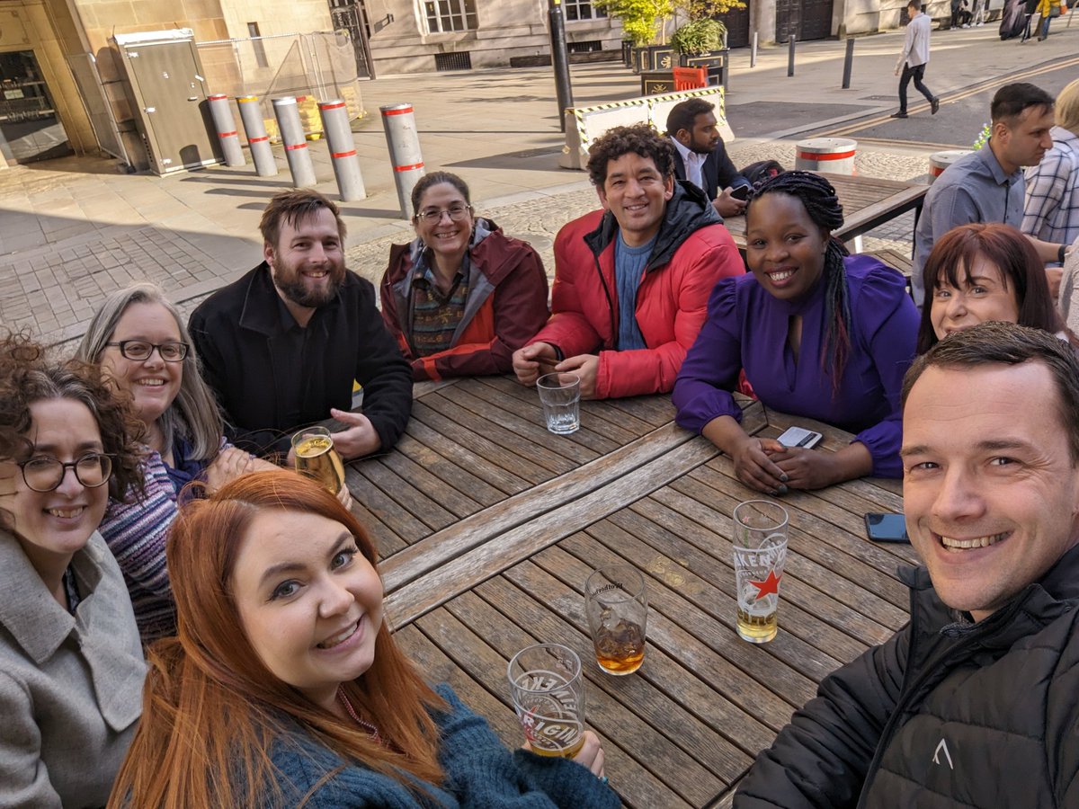 DJGteaching's tweet photo. Some post-talk beverages following #TTSCI featuring @GriffithsEllis @STEMyBanda @MullerScience @MrWaitScience amongst others! @RogersHistory was last seen running down the street. 😂🕺 https://t.co/Ls4wbew1uL