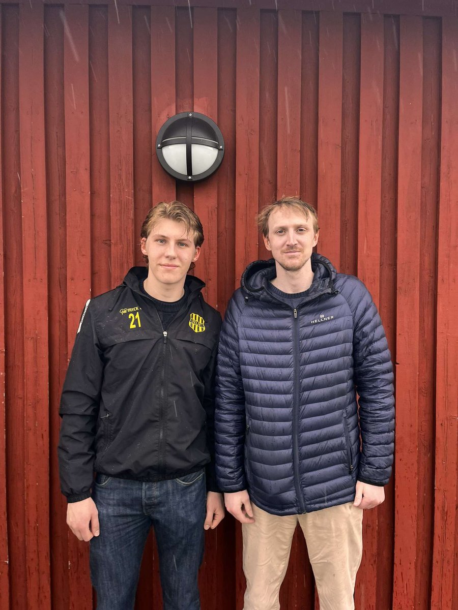 SEGER!🔥

Vi inkasserade vår andra raka trepoängare idag mot Partille IF!

Ett stabilt och gediget försvarsspel låg grund till detta. Målskyttarna på andra bilden
0-1 48’ Max Harris (Henrik Björnrud)
0-2 75’ Liam Åsberg Kalkemyr (Isak Karlsson)

MOTM: Calle Olsson

#forzaruf 💛🖤