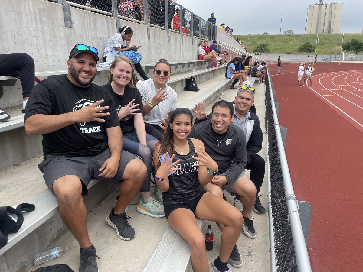 Clark Girls Basketball tweet media