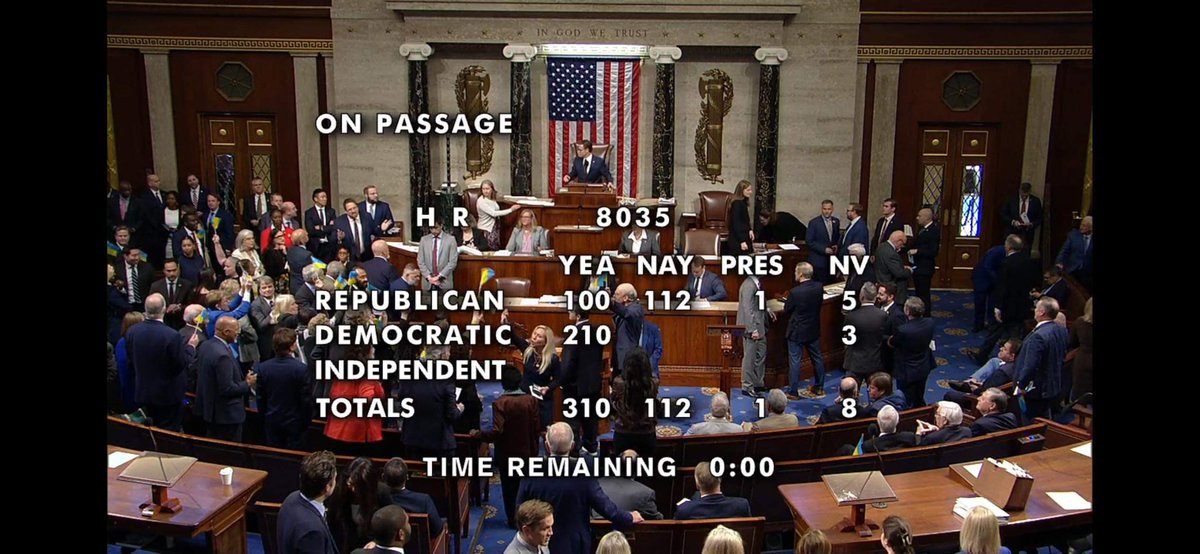 The bill to support Ukraine finally passed in the House of Representatives: 310 to 112. While many Ukrainian lives have been lost by this delay many more will now be saved. Slava Ukraini! 🇺🇦 🇺🇸