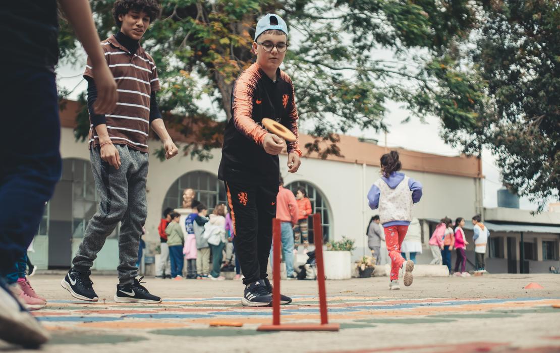 🇺🇾 A través de la música y proyectos ambientales, jóvenes del Litoral uruguayo crean conciencia e impulsan soluciones para acelerar la acción climática🎶 ➡️ Conoce sus historias: bit.ly/4aW3KKN @PNUDUruguay @MAmbienteuy @UNICEFuruguay @acc_rio_uruguay