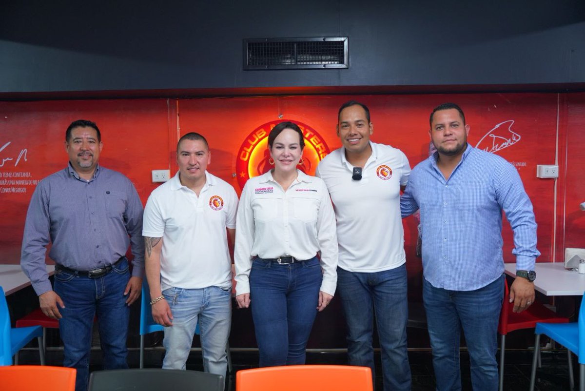 Carmenliliacrv's tweet photo. Muchas gracias por la invitación a la inauguración de #ClubMasters.✨
En #NuevoLaredo hay crecimiento y se refleja en los emprendimientos que abren sus puertas día a día. ¡Les deseo todo el éxito! 🙌🏻 https://t.co/jppdT8rwmy