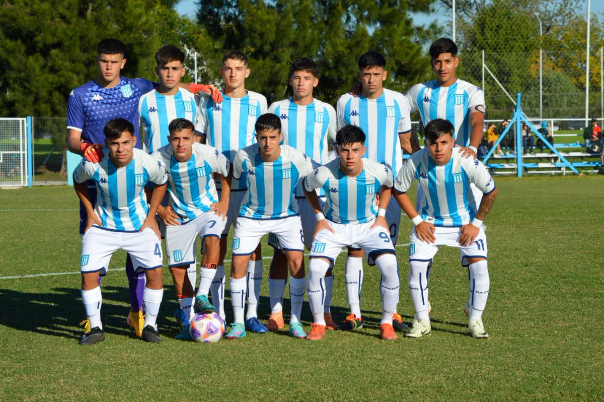 RacingClub's tweet photo. Final de la 5ª fecha de Juveniles @afa, ante Defensa y Justicia ✅

👉🏻 En el Predio Tita Mattiussi:

7ª: 3-2 (Mateo Melluso, Bautista Pérez y Benjamín Danazzo) ⚽
8ª: 1-0 (Agustín Tulipán ⚽️ ). Nicolás Monges detuvo un tiro penal 🧤
9ª: 0-1

👉🏻 En el Predio Campeones del Mundo (Bosques).
4ª: 1-2 (Silvio Díaz y Samir Meza) ⚽
5ª: 1-1 (Maximiliano Osuna) ⚽
6ª: 1-1 (Lautaro Tello) ⚽

La 6ª jornada será el sábado 4 de mayo, ante Boca, con localía para las tres divisiones mayores.