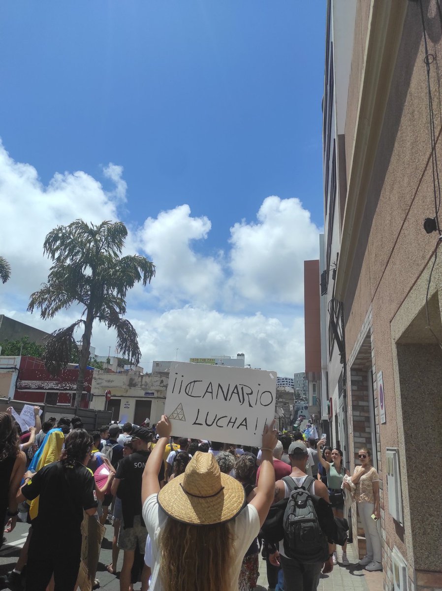 AdriGR____'s tweet photo. Lucha como lucharon los guanches ✊🏼🇮🇨 https://t.co/8HpioHnfpv