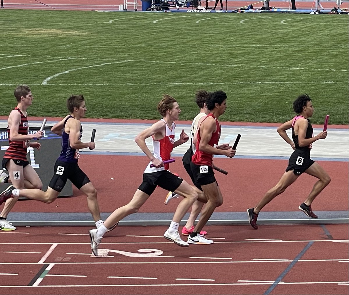 Chilly but solid run by <a href="/PH_Track/">PHHS Track & Field</a> #4x800 team at <a href="/KU_Relays/">Kansas Relays</a> competing with top teams from multiple states! <a href="/ColtonHardy27/">Colton Hardy</a>  -> Johnston -> Mattivi -> Huff <a href="/PHHSDistance/">Park Hill Distance</a>